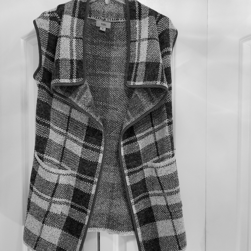 YAIRA Grey Plaid Wool blend Vest